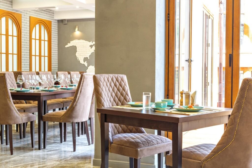 chaises CHR au Maroc